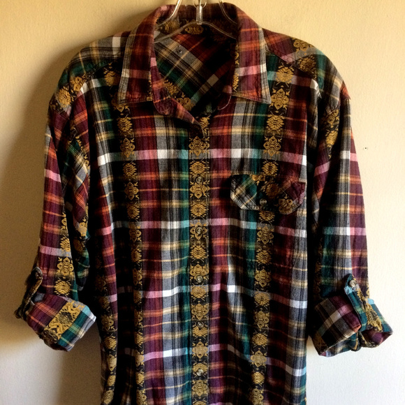 Women's Plaid Long Sleeve Blouse - Picture 3 of 5